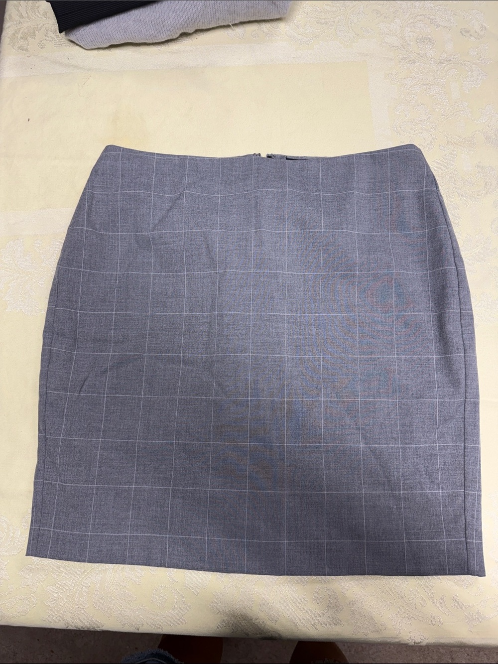 Banana Republic Light Gray Windowpane Pencil Skirt